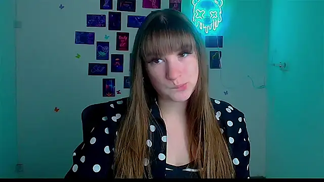 Tiffani Angel online show from 04-22-26, 05:32