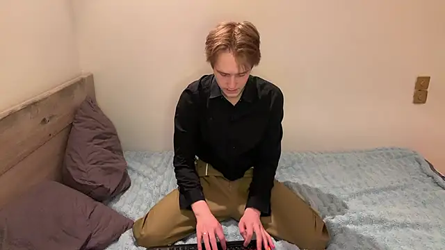 ThomasSweet  online show from 06-04-26, 05:30
