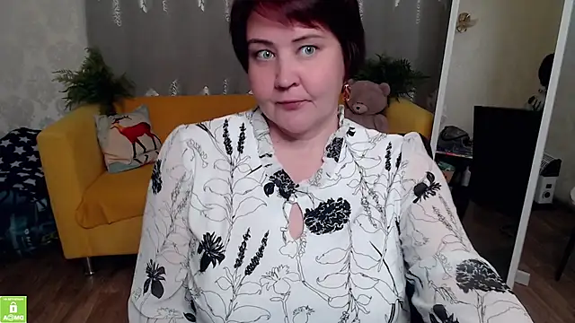 Snapshot of QUEEN02030 chatting on 05-31-26, 10:55 QUEEN02030 online show from 05-31-26, 10:55