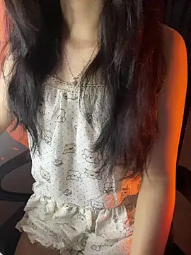 Snapshot of Annie_nii chatting on 04-08-26, 08:09 Annie nii online show from 04-08-26, 08:09