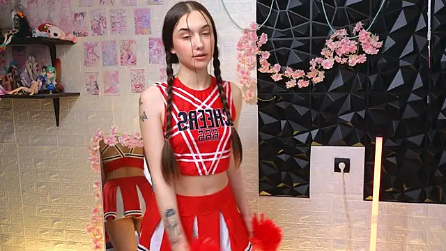 Snapshot of belle_cute chatting on 04-19-26, 02:55 belle cute online show from 04-19-26, 02:55
