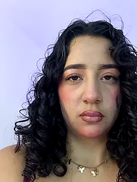 Snapshot of bella_swwan_ chatting on 04-12-26, 01:49 bella swwan online show from 04-12-26, 01:49