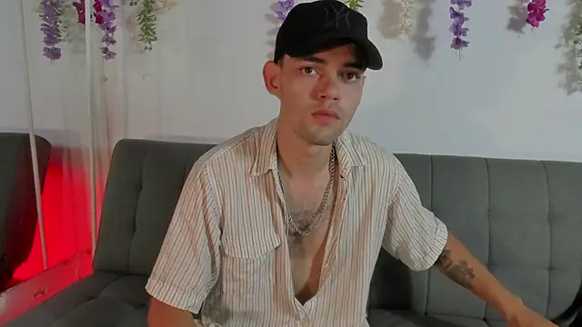 Snapshot of Dope_BoyGGs chatting on 03-31-26, 08:53 Dope BoyGGs online show from 03-31-26, 08:53