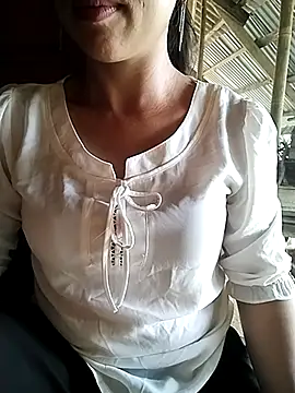 Snapshot of Lisa-aa chatting on 04-14-26, 05:24 Lisa-aa online show from 04-14-26, 05:24