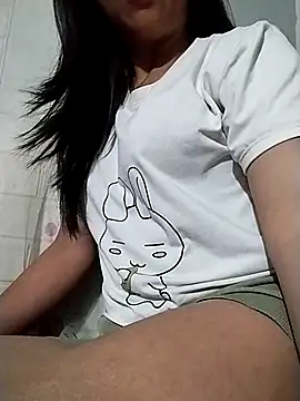 Snapshot of Lisa-aa chatting on 04-26-26, 10:29 Lisa-aa online show from 04-26-26, 10:29