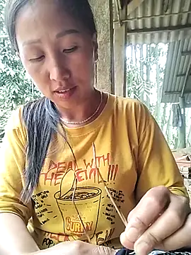 Snapshot of Lisa-aa chatting on 05-07-26, 03:23 Lisa-aa online show from 05-07-26, 03:23