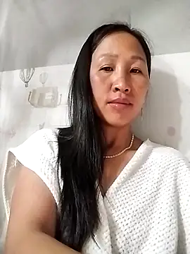 Snapshot of Lisa-aa chatting on 05-11-26, 10:18 Lisa-aa online show from 05-11-26, 10:18