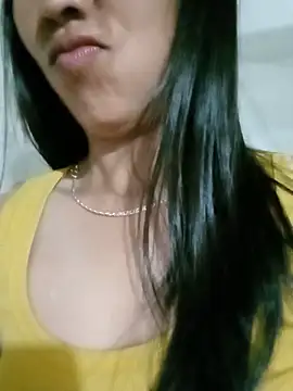 Snapshot of Lisa-aa chatting on 05-12-26, 11:24 Lisa-aa online show from 05-12-26, 11:24
