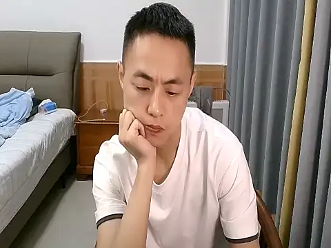 Snapshot of davidboys chatting on 05-09-26, 04:28 davidboys online show from 05-09-26, 04:28