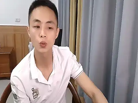 Snapshot of davidboys chatting on 05-09-26, 04:34 davidboys online show from 05-09-26, 04:34