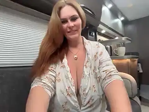 Snapshot of BustySwingingSlut chatting on 05-12-26, 08:11 BustySwingingSlut online show from 05-12-26, 08:11