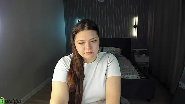 Evelyne Loo online show from 04-07-26, 01:39