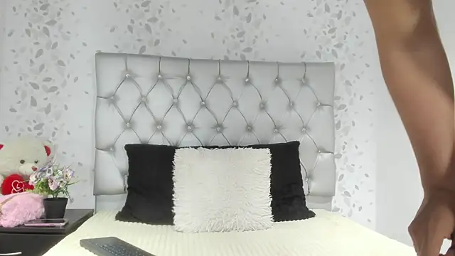 brenda sofia69 online show from 05-08-26, 12:54