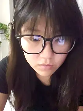 Snapshot of mianmian-666 chatting on 04-25-26, 02:47 mianmian-666 online show from 04-25-26, 02:47