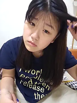 Snapshot of mianmian-666 chatting on 04-29-26, 02:32 mianmian-666 online show from 04-29-26, 02:32
