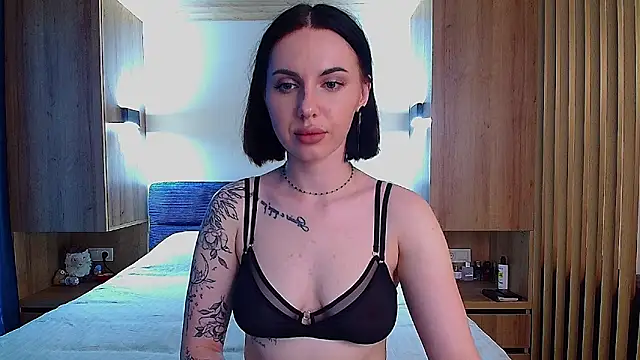 Sour Berry  online show from 05-17-26, 02:46