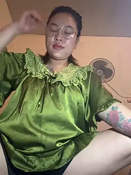 Snapshot of Lina-Naughty chatting on 05-18-26, 06:25 Lina-Naughty online show from 05-18-26, 06:25