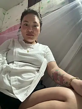 Snapshot of Lina-Naughty chatting on 05-26-26, 03:57 Lina-Naughty online show from 05-26-26, 03:57