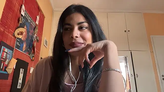 Snapshot of JenniRoutt chatting on 04-05-26, 10:56 JenniRoutt online show from 04-05-26, 10:56