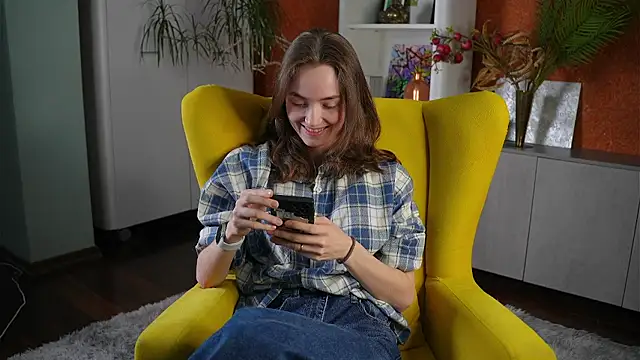 MoiraGleitz online show from 04-18-26, 11:47