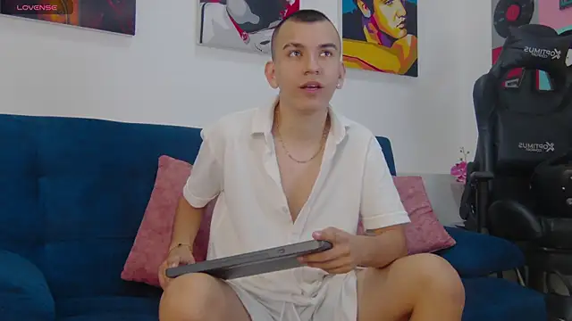 Rowan Cley online show from 06-26-26, 11:47