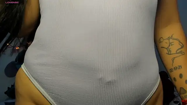 Snapshot of liaa_swan chatting on 06-29-26, 01:23 liaa swan online show from 06-29-26, 01:23