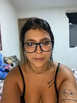 Snapshot of Mia_milf_x chatting on 05-22-26, 11:10 Mia milf x online show from 05-22-26, 11:10