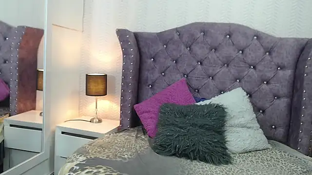 ViviJones online show from 07-02-26, 07:42