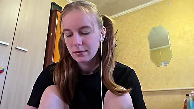 DonnaKuc online show from 04-23-26, 06:14