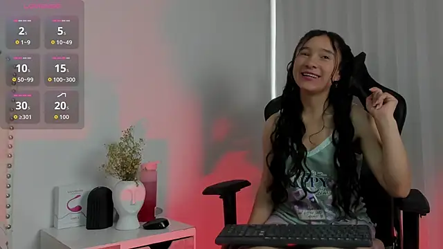 Honney Bunny18 online show from 04-15-26, 06:15