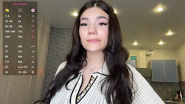 Snapshot of Barbie_Aria chatting on 06-14-26, 04:42 Barbie Aria online show from 06-14-26, 04:42