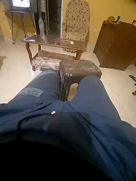 Snapshot of beebuzz0 chatting on 03-31-26, 08:53 beebuzz0 online show from 03-31-26, 08:53