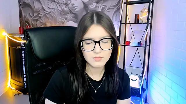 JennyGibson online show from 06-16-26, 05:10
