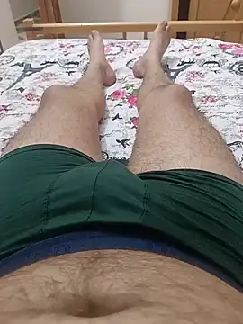 Snapshot of bobo76s chatting on 06-01-26, 04:25 bobo76s online show from 06-01-26, 04:25