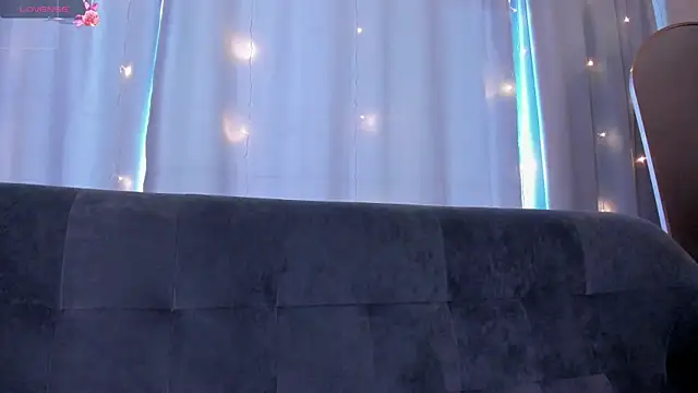 Snapshot of LoveBettie chatting on 05-08-26, 08:41 LoveBettie online show from 05-08-26, 08:41
