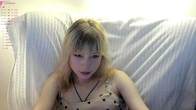 MiaKimiko online show from 06-13-26, 01:25