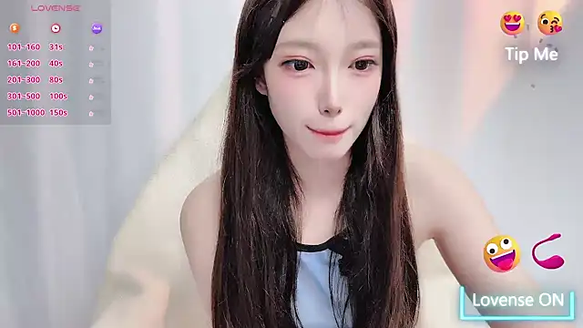 Snapshot of luckyuyu66 chatting on 04-09-26, 01:38 luckyuyu66 online show from 04-09-26, 01:38