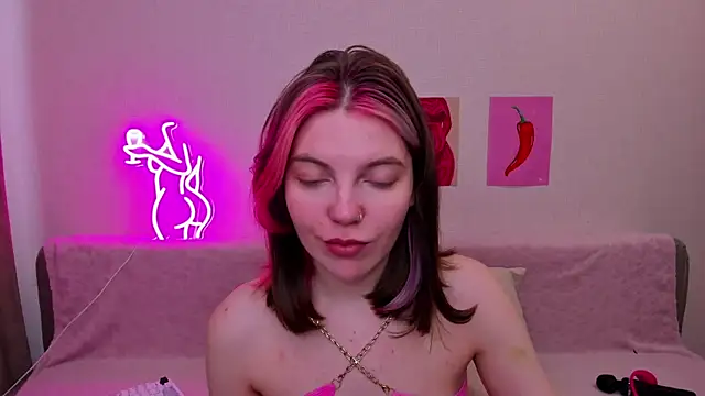 Marie Reyess online show from 04-30-26, 03:24
