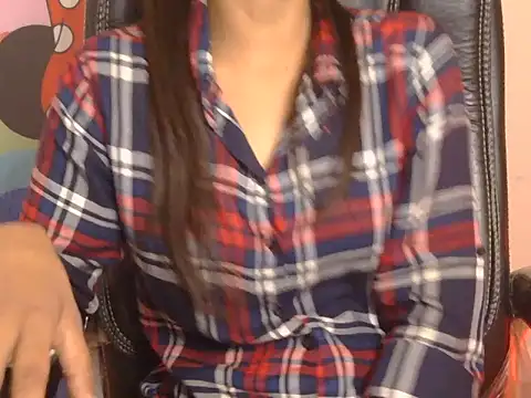 Snapshot of pari_darling chatting on 04-01-26, 11:22 pari darling online show from 04-01-26, 11:22