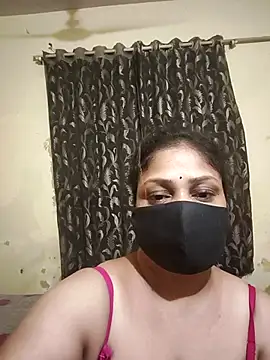 Snapshot of SluttySonam chatting on 04-17-26, 05:38 SluttySonam online show from 04-17-26, 05:38