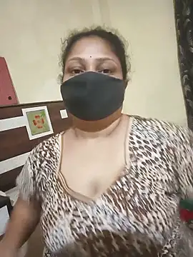 Snapshot of SluttySonam chatting on 05-19-26, 12:22 SluttySonam online show from 05-19-26, 12:22