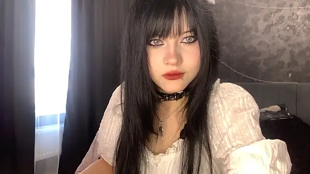 EmilyEmbears online show from 04-14-26, 05:57