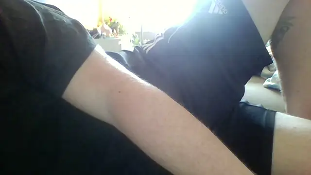 Snapshot of Pallmees chatting on 04-20-26, 11:13 Pallmees online show from 04-20-26, 11:13