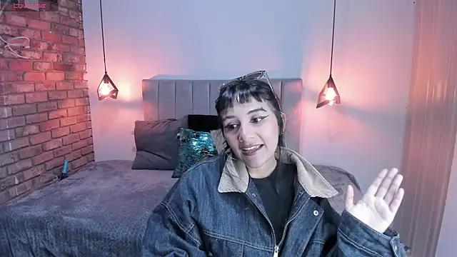 Snapshot of Hanna_Clark__ chatting on 05-19-26, 11:38 Hanna Clark online show from 05-19-26, 11:38