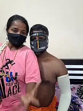 Snapshot of pixelcouples chatting on 04-07-26, 10:48 pixelcouples online show from 04-07-26, 10:48