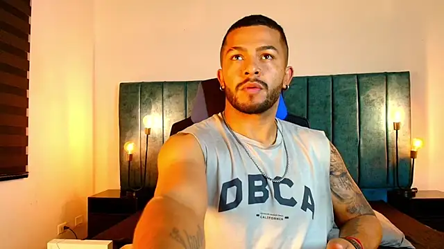 Enzo Vitale  online show from 04-14-26, 07:20