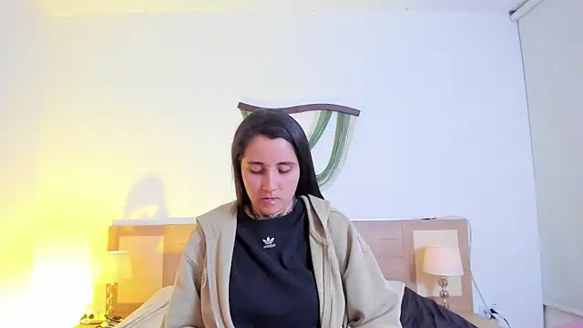 Elisa n Emma online show from 04-21-26, 01:42