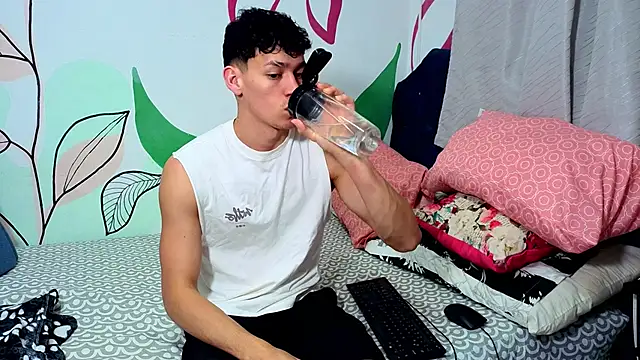 Myke sexy online show from 05-08-26, 11:10