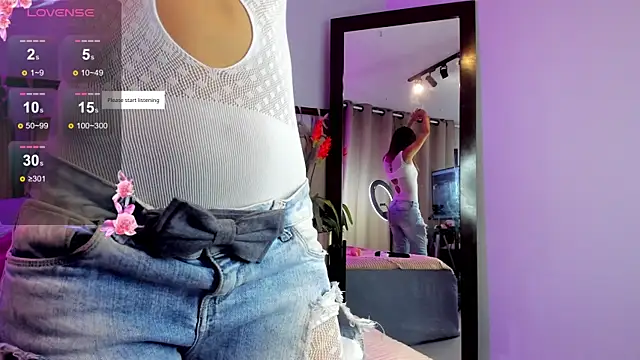 Snapshot of alma_rose_ chatting on 05-28-26, 04:48 alma rose online show from 05-28-26, 04:48