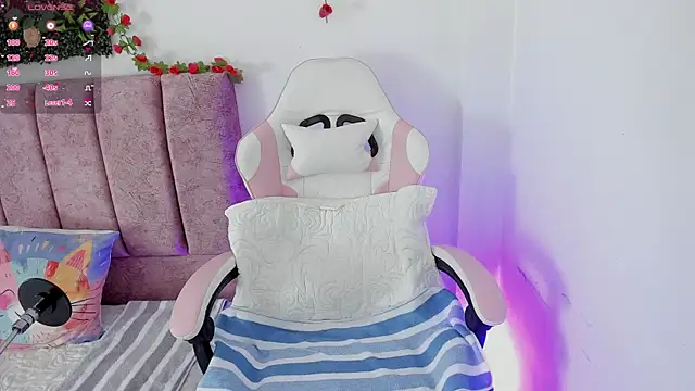 alisson boobs   online show from 06-16-26, 02:14